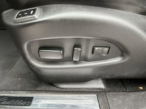 Used 2016 Cadillac SRX Luxury image 16