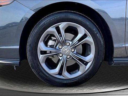 Used 2023 Honda Accord EX image 32