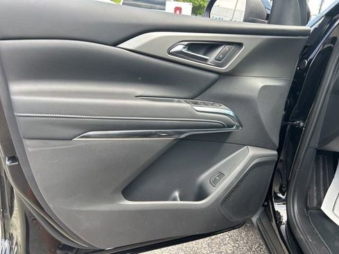 New 2026 Chevrolet Traverse LT w/ Sun and Wheel Package FWD image 11