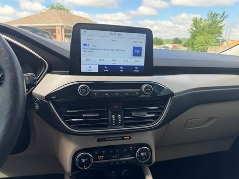 Used 2021 Ford Escape SEL FWD image 15