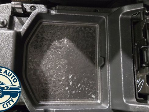 Used 2024 Jeep Wrangler Unlimited Sahara w/ Technology Group image 21