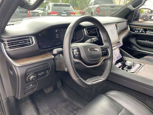 Used 2022 Jeep Grand Wagoneer Series II w/ Premium Group II AWD/4WD image 22