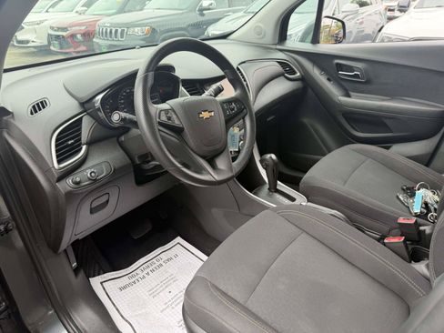 Certified 2019 Chevrolet Trax LS w/ Tint and Cruise Package FWD image 10