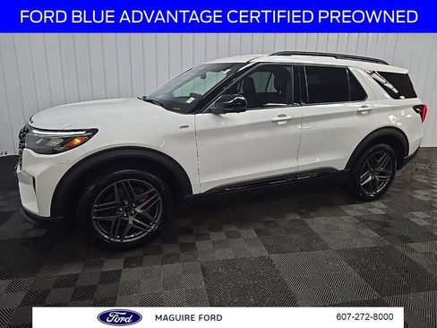 Used 2025 Ford Explorer ST-Line w/ Premium Package AWD/4WD image 8