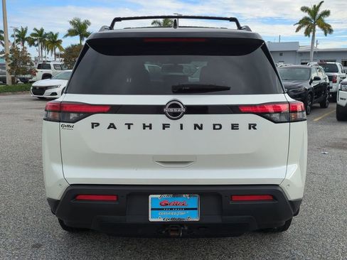 Certified 2022 Nissan Pathfinder SV image 6