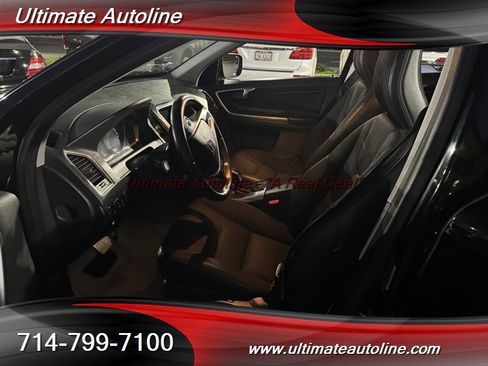 Used 2016 Volvo XC60 T5 w/ Proximity Package image 25