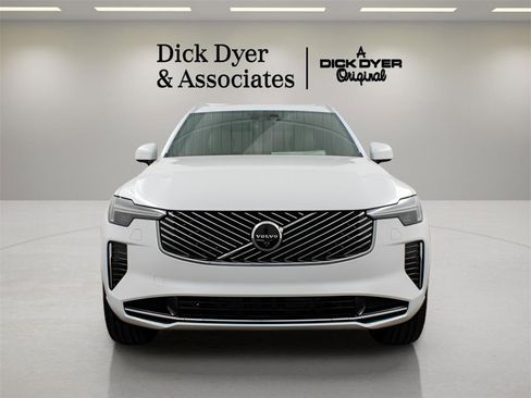 New 2026 Volvo XC60 T8 Ultra image 9