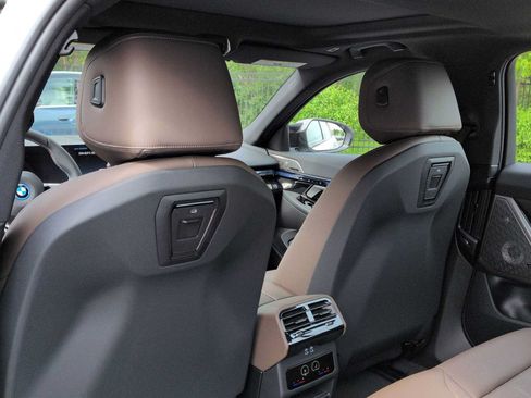 New 2026 BMW i5 M60 AWD/4WD image 19