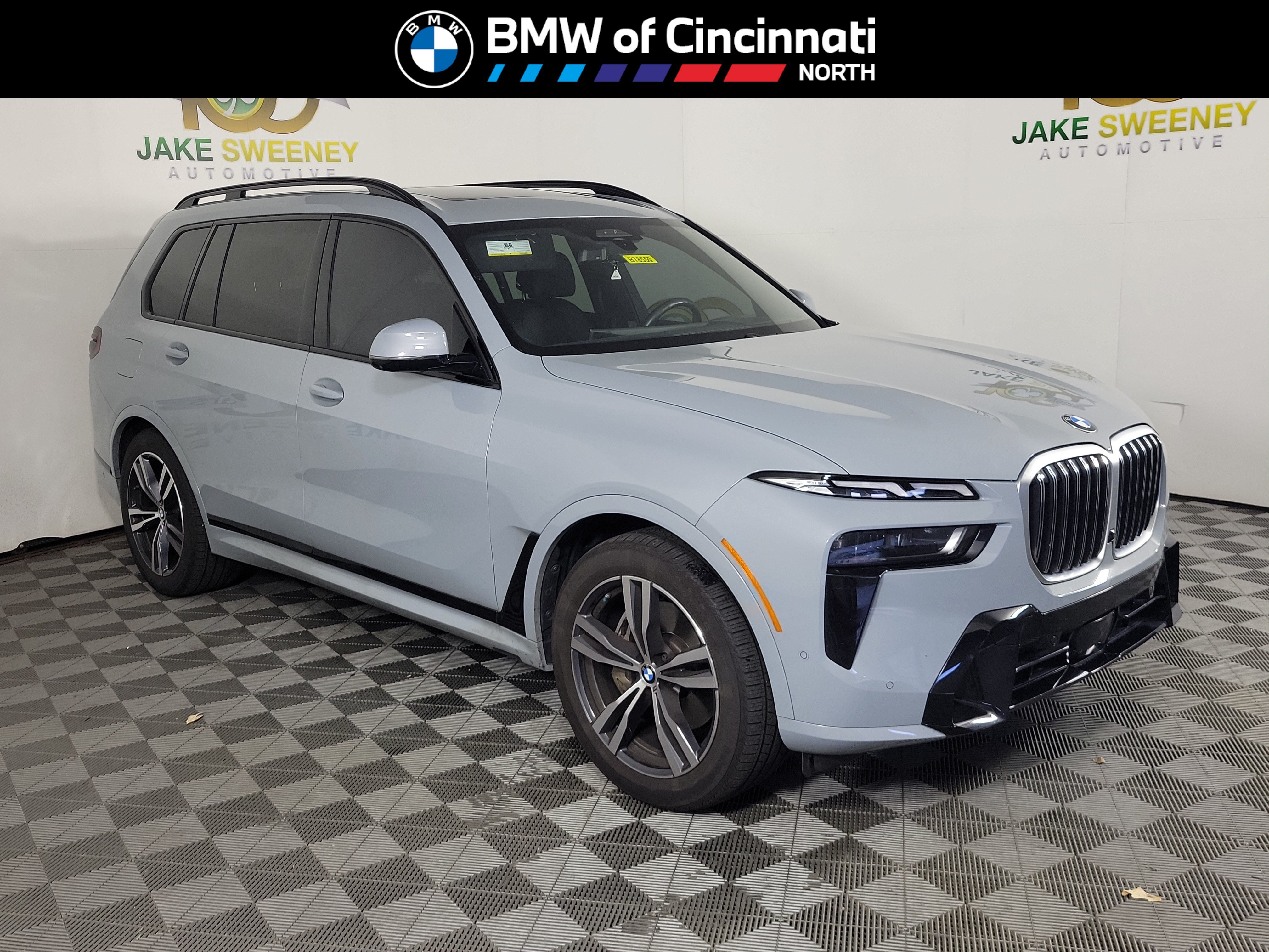 Certified 2024 BMW X7 xDrive40i w/ M Sport Package AWD/4WD image 1