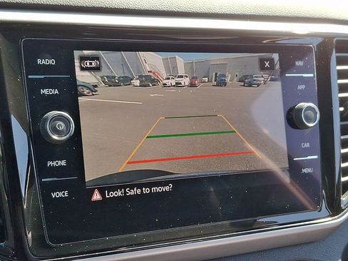 Used 2022 Volkswagen Atlas SEL Premium image 20