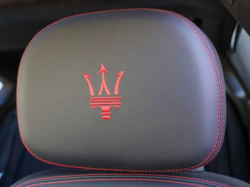 Used 2022 Maserati Quattroporte Modena Q4 AWD/4WD image 18
