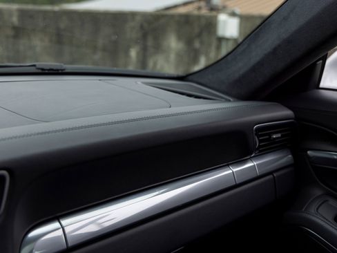 Certified 2017 Porsche 911 Carrera 4S image 35