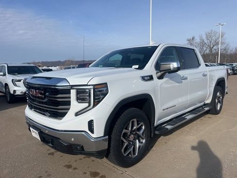 Used 2025 GMC Sierra 1500 SLT w/ SLT Premium Plus Package image 10