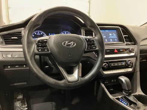 Used 2018 Hyundai Sonata SE image 17