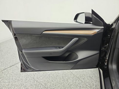 Used 2023 Tesla Model 3 Performance image 14