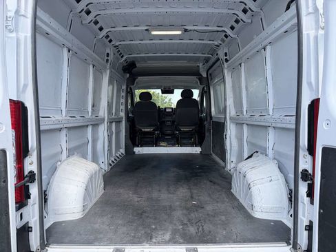 Used 2023 RAM ProMaster 2500 FWD image 5