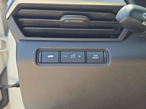 Certified 2024 Nissan Altima 2.5 SV FWD image 27