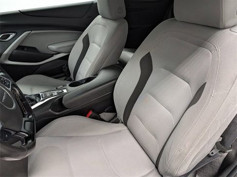 Used 2020 Chevrolet Camaro LT image 11