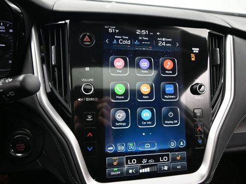 Used 2024 Subaru Outback Premium image 16