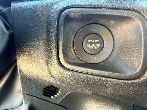 Used 2024 Jeep Wrangler Sport S image 25