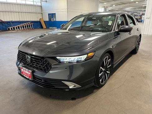 Used 2023 Honda Accord Touring image 7