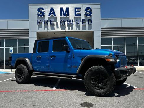 Used 2023 Jeep Gladiator Mojave w/ Cold Weather Group AWD/4WD image 1