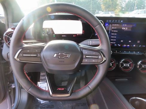 Used 2025 Chevrolet Blazer EV RS image 15