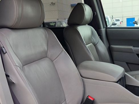 Used 2014 Honda Pilot Touring image 30