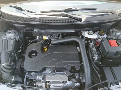 Used 2026 Chevrolet Equinox LT w/ Convenience Package II AWD/4WD image 9