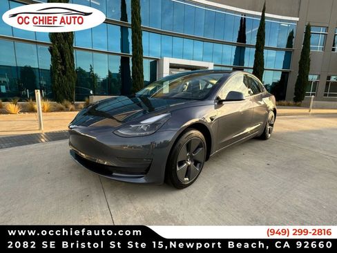 Used 2023 Tesla Model 3 Standard Range image 1