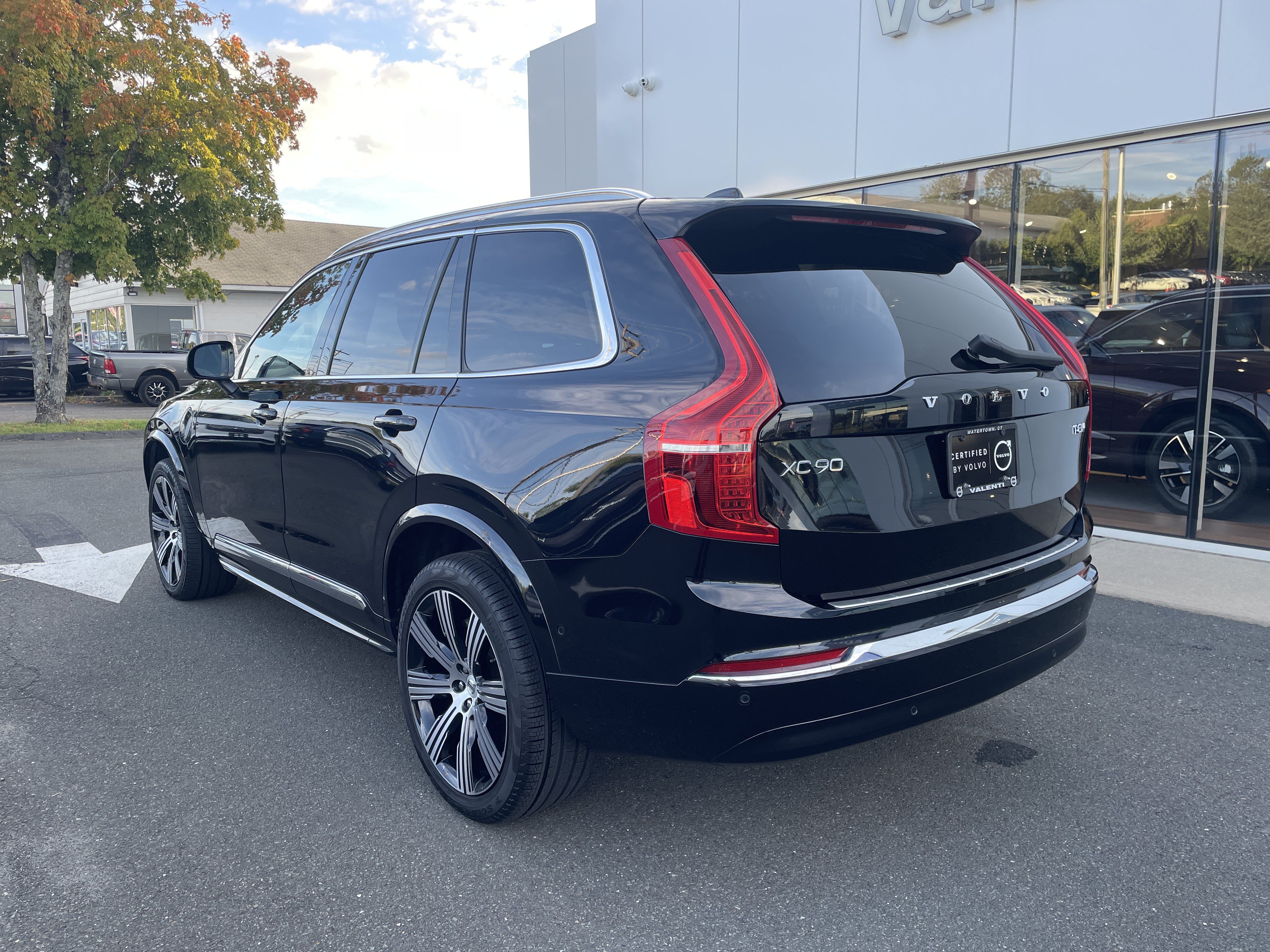 Used 2025 Volvo XC90 T8 Ultra AWD/4WD image 5