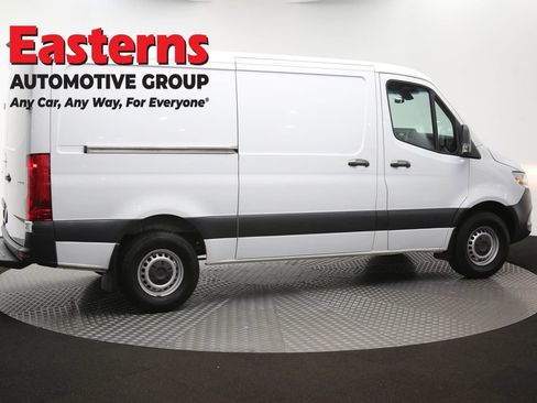 Used 2019 Freightliner Sprinter 2500 RWD image 38