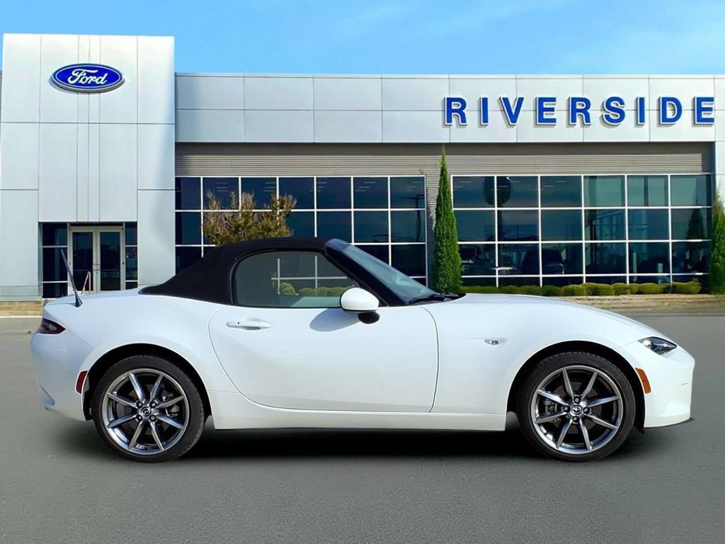 Used 2023 MAZDA MX-5 Miata Grand Touring RWD image 8