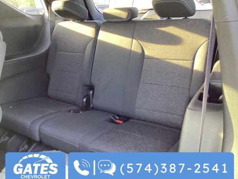 Used 2024 Chevrolet Traverse LT FWD image 19