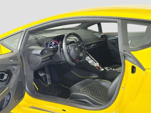 Used 2024 Lamborghini Huracan Tecnica RWD image 15