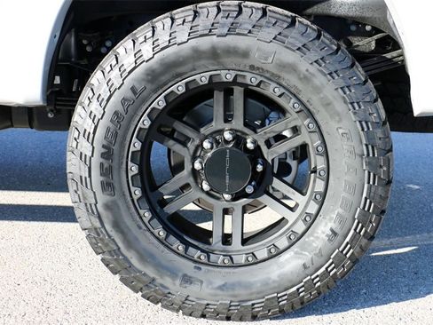 New 2026 Ford F250 Lariat w/ Black Appearance Package image 8