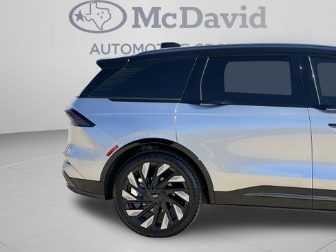 Used 2025 Lincoln Nautilus Reserve w/ Jet Appearance Package AWD/4WD image 31