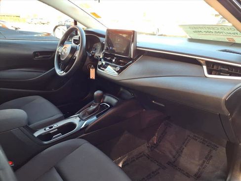 Certified 2025 Toyota Corolla LE image 21