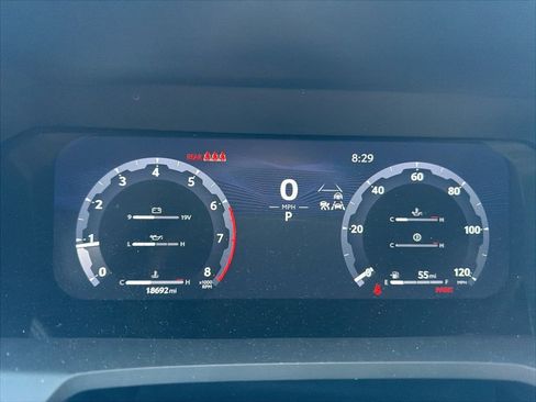 Used 2025 Toyota Tacoma TRD Off-Road image 9