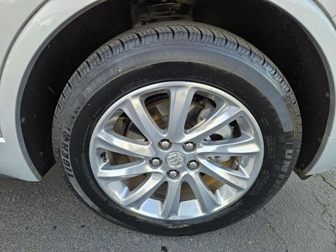 Used 2019 Buick Envision Essence image 9