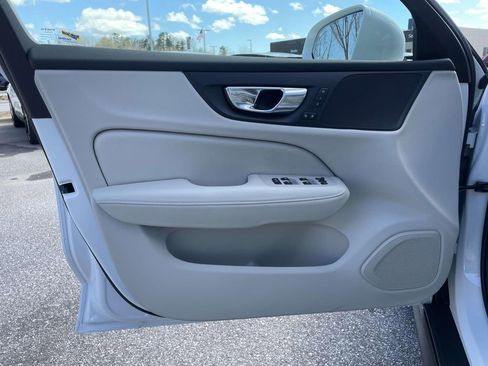 New 2026 Volvo V60 B5 Cross Country Plus w/ Protection Package Premier image 5