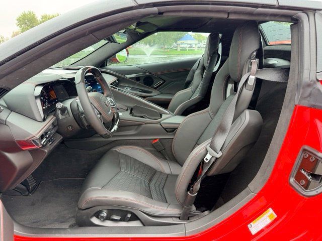 Used 2025 Chevrolet Corvette Z06 w/ Stealth Interior Trim Package RWD image 6