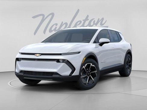 New 2026 Chevrolet Equinox EV LT w/ Comfort Package AWD/4WD image 9