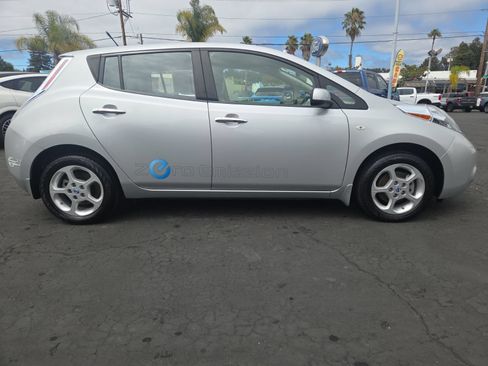 Used 2012 Nissan Leaf SL w/ Protection Pkg FWD image 3
