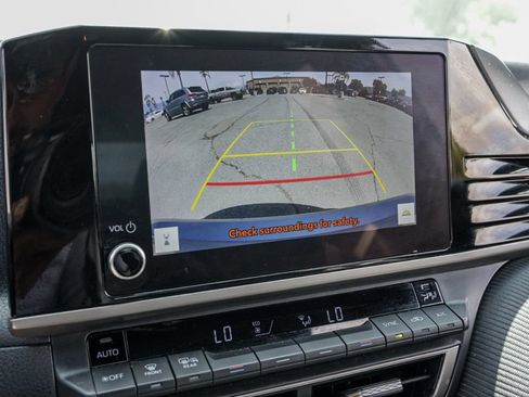 Used 2025 Toyota Camry SE FWD image 30