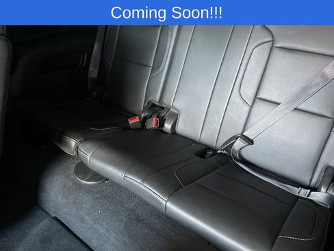 Used 2019 Chevrolet Suburban Premier RWD image 16