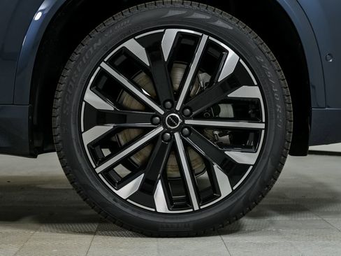 Used 2026 Volvo XC90 B6 Ultra w/ Protection Package image 41