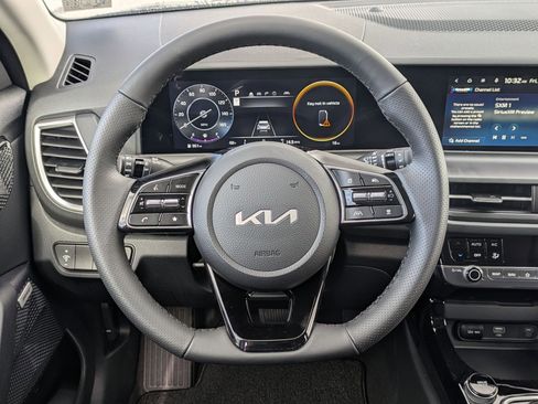 New 2026 Kia Seltos SX w/ SX Sunroof Package image 18