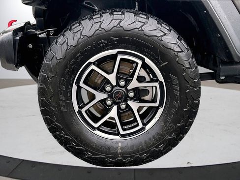 Certified 2025 Jeep Wrangler Rubicon w/ Convenience Group image 32