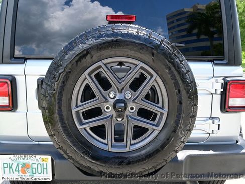 Used 2024 Jeep Wrangler Sport AWD/4WD image 15